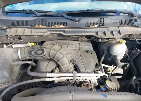 2010 Dodge Ram 1500 Slt/Sport/Trx z USA, uszkodzony, nr VIN 1D7RV1CT2AS157769